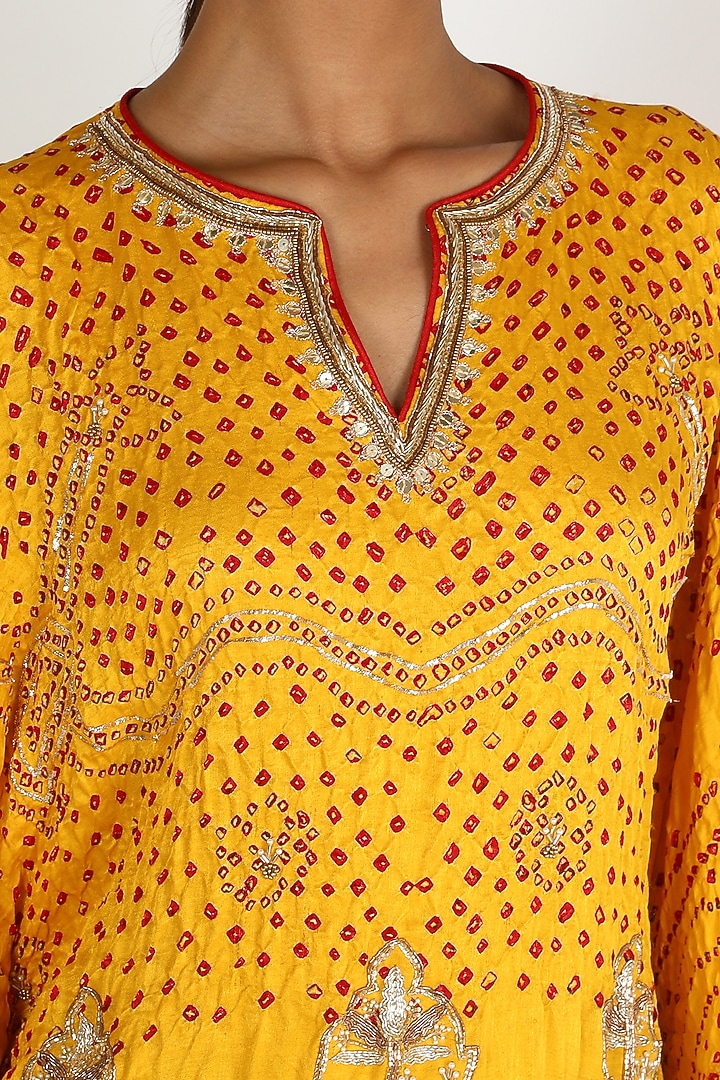 Yellow Embroidered Kaftan For Girls by Dhara Shah Studio - KIDS at Pernia's Pop Up Shop