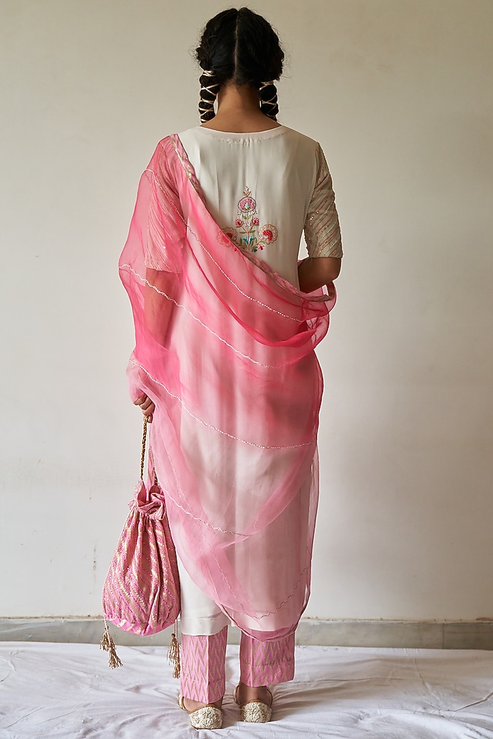 White Thread Hand Embroidered Kurta Set by Kanika sharma at Pernia's Pop Up Shop