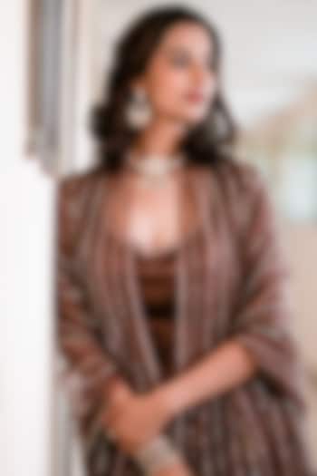 Congnac Hand Embroidered Kurta Set by Divya Aggarwal at Pernia's Pop Up Shop