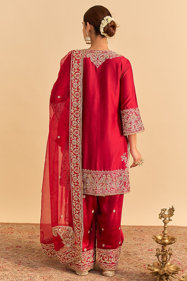 Deep Red Silk Chanderi Embroidered A-Line Kurta Set by Sheetal Batra at Pernia's Pop Up Shop