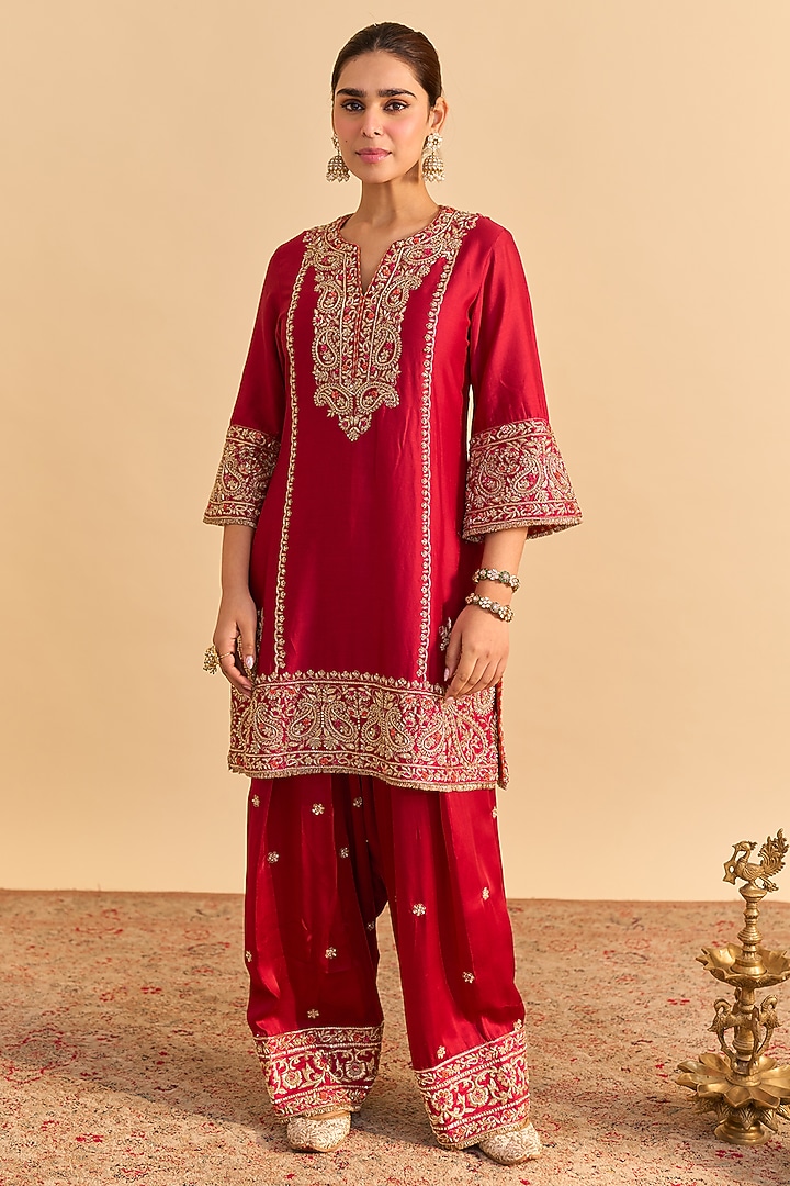 Deep Red Silk Chanderi Embroidered A-Line Kurta Set by Sheetal Batra at Pernia's Pop Up Shop
