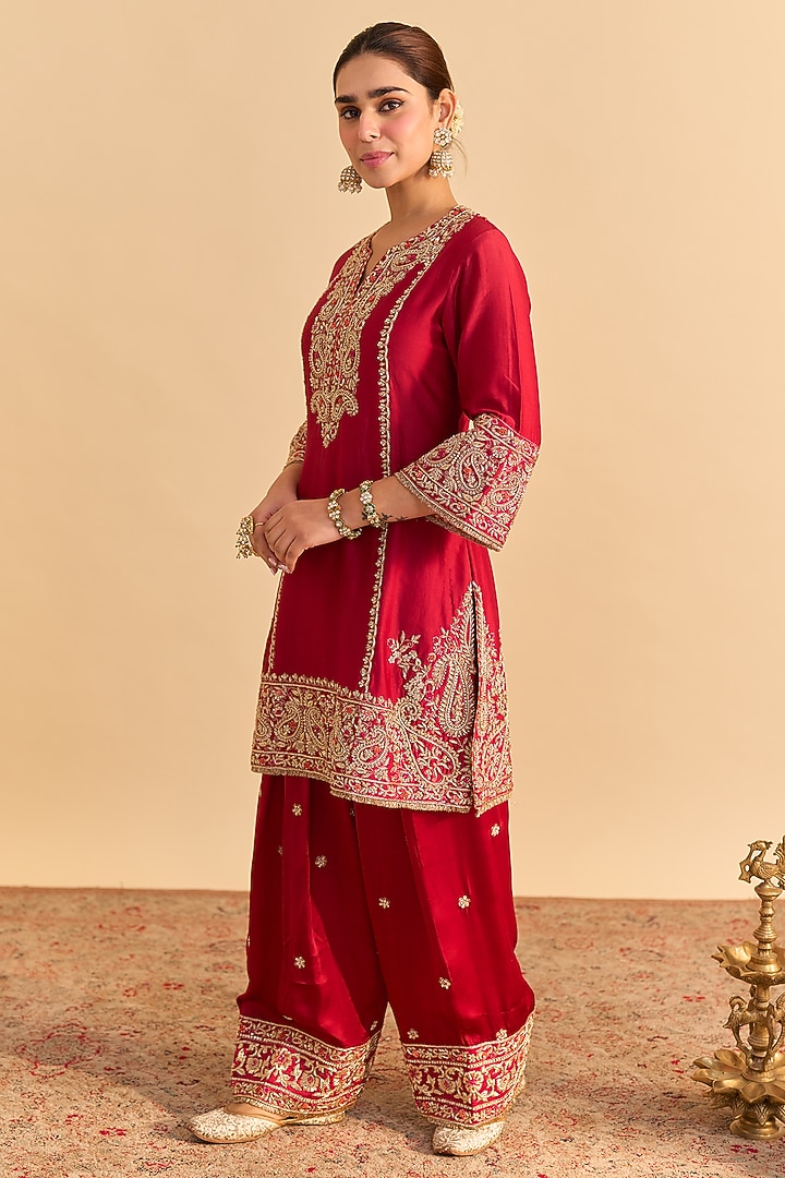 Deep Red Silk Chanderi Embroidered A-Line Kurta Set by Sheetal Batra at Pernia's Pop Up Shop