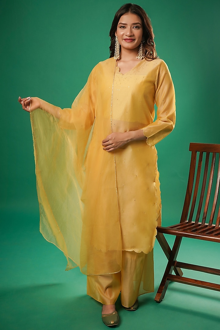 Yellow Chanderi Cotton Kurta Set by SAMAK BY MARZIAMEHDI