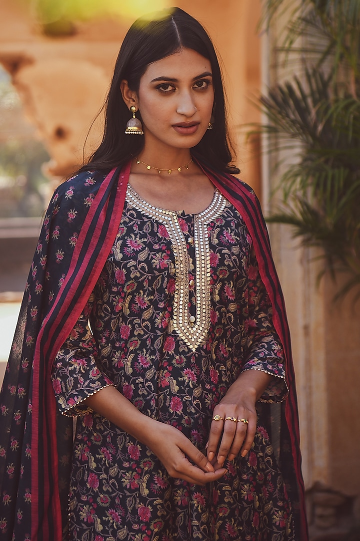 Blue Embroidered Kurta Set by Karaj Jaipur at Pernia's Pop Up Shop