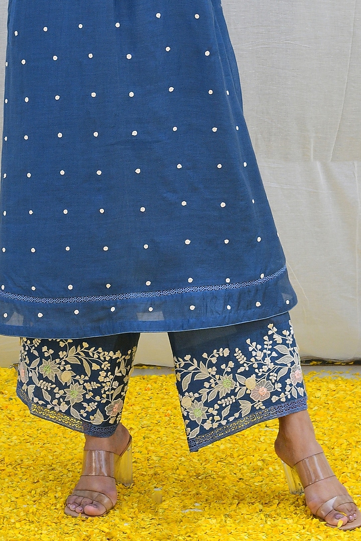 Blue Bemberg Embroidered Kurta Set by Niti Bothra at Pernia's Pop Up Shop