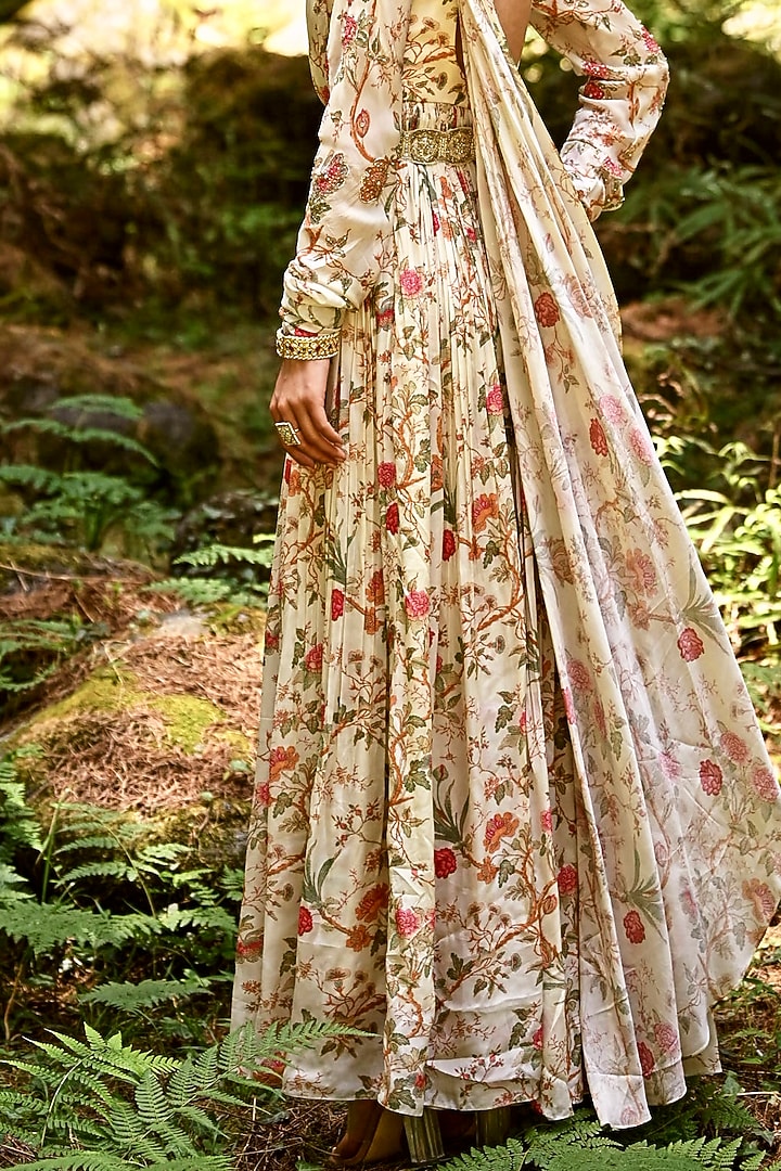 Off-White Hand Embroidered Wedding Anarkali Set by Paulmi & Harsh at Pernia's Pop Up Shop