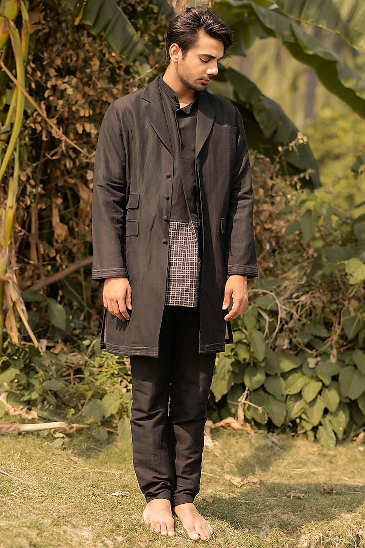Black Linen Cotton Trench Coat by VAANI BESWAL MEN