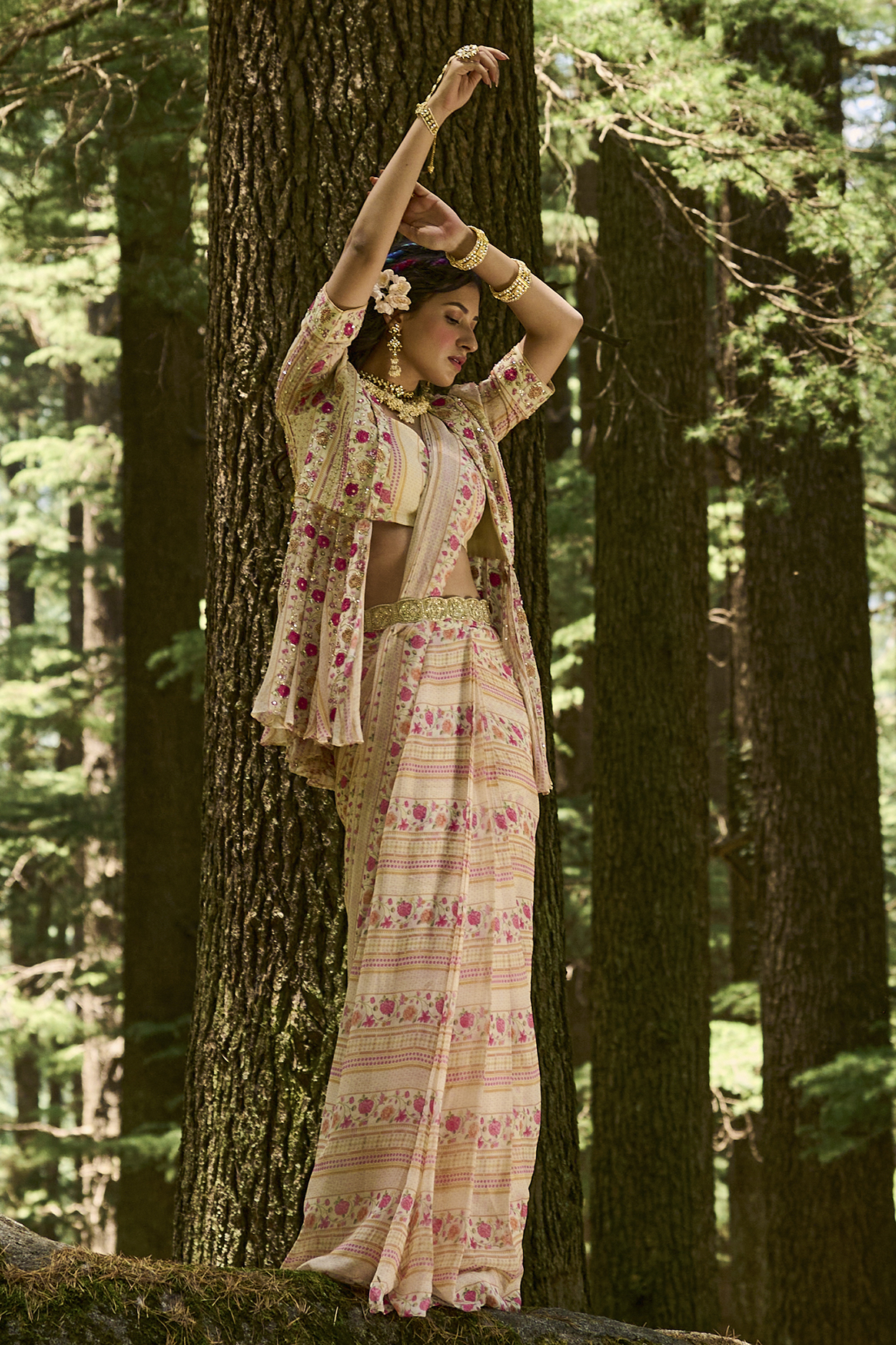 Off-White Georgette Printed Pre-Draped Wedding Saree Set by Paulmi & Harsh at Pernia's Pop Up Shop