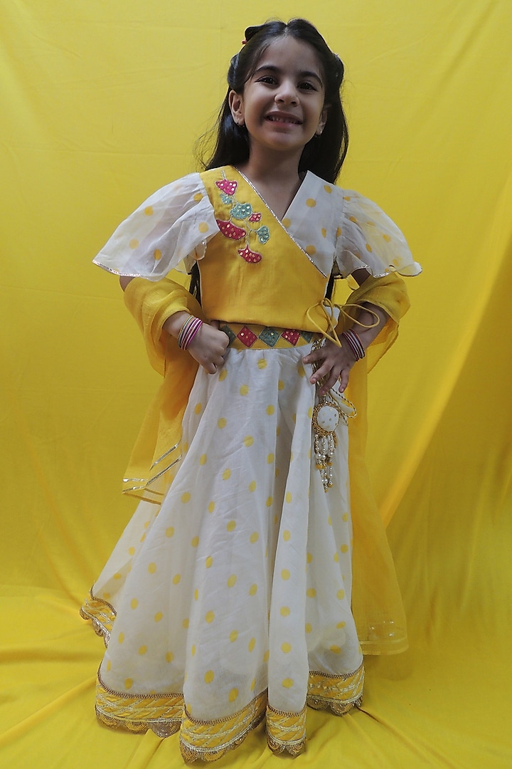 Off-White Pure Chanderi Polka Dot Printed Lehenga Set For Girls by Pankhuri by Priyanka - Kids at Pernia's Pop Up Shop