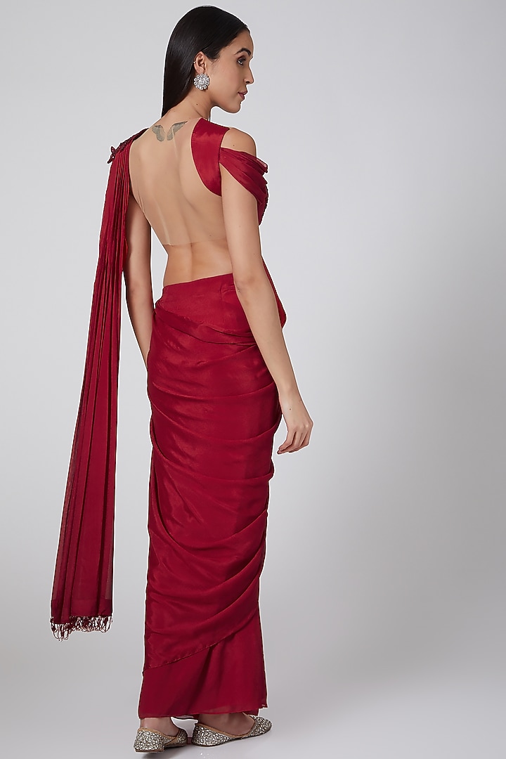 Red Pre Stitched Embroidered Party Wear Saree Set by Dheeru Taneja at Pernia's Pop Up Shop