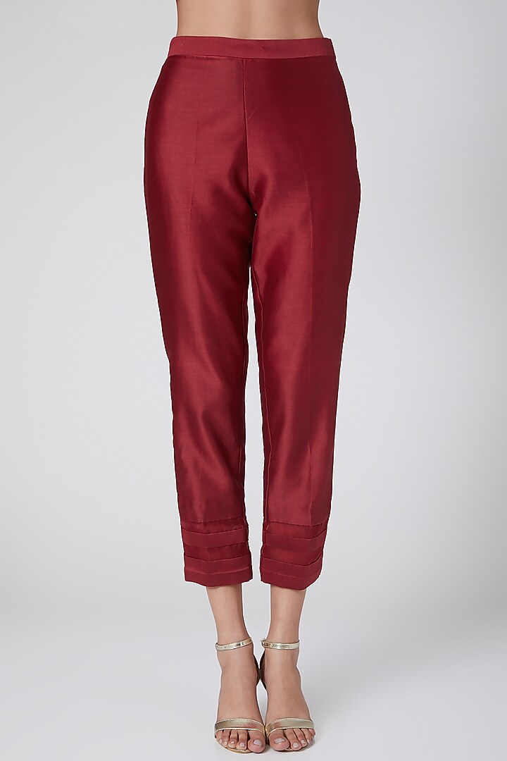 Red Embroidered Pants Set by Dheeru Taneja at Pernia's Pop Up Shop