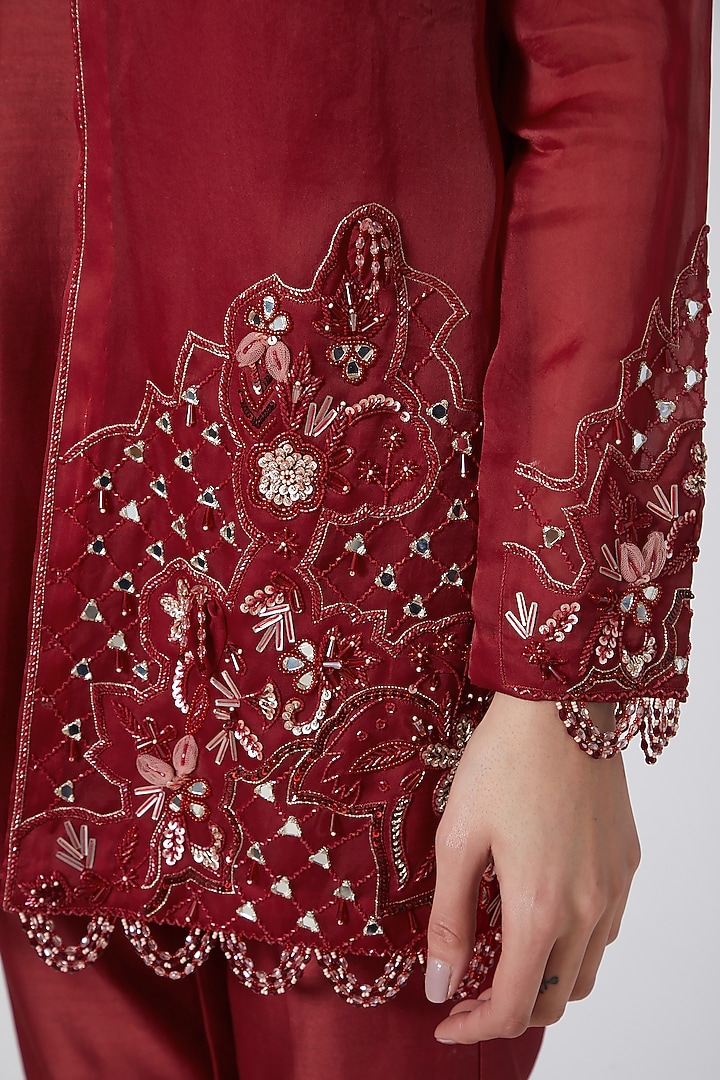 Red Embroidered Pants Set by Dheeru Taneja at Pernia's Pop Up Shop