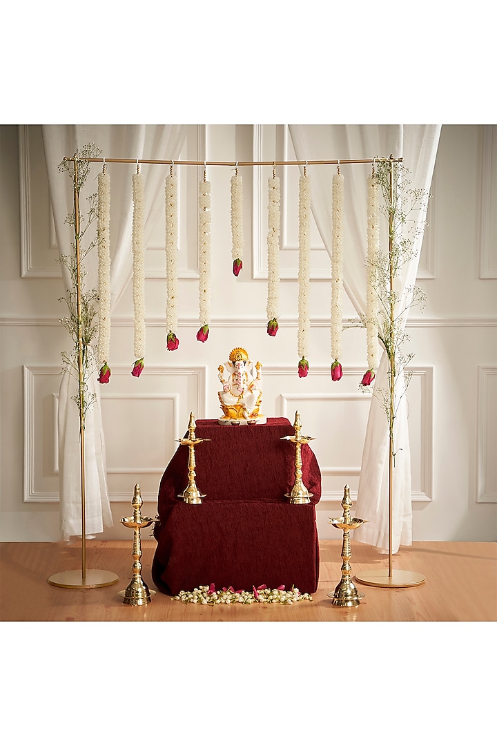 Gold Metal Rectangular Backdrop Stand by DecorTwist