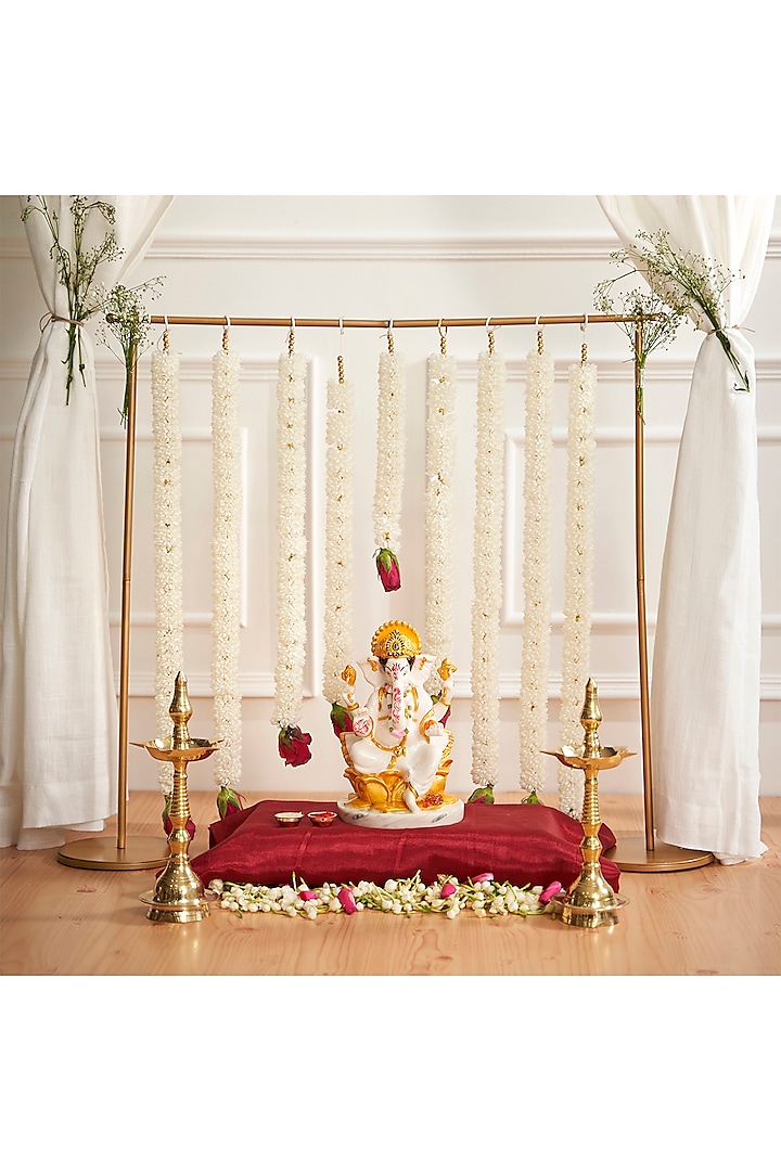 Gold Metal Square Backdrop Stand by DecorTwist