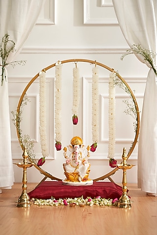 Gold Metal Circular Backdrop Stand by DecorTwist