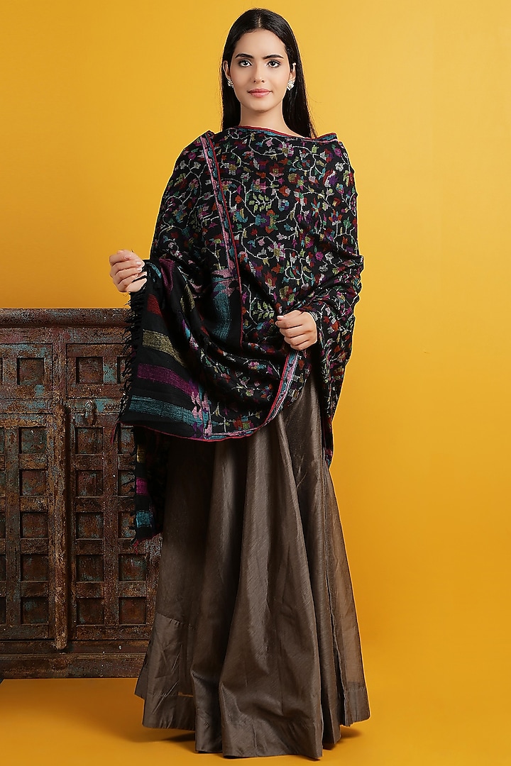 Black Pashmina Handwoven Shawl by DUSALA  ACCESSORIES