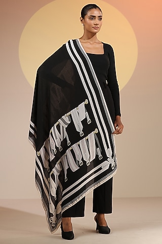 Black & White Cotton Linen Chain Belt Printed Scarf by DUSALA  ACCESSORIES