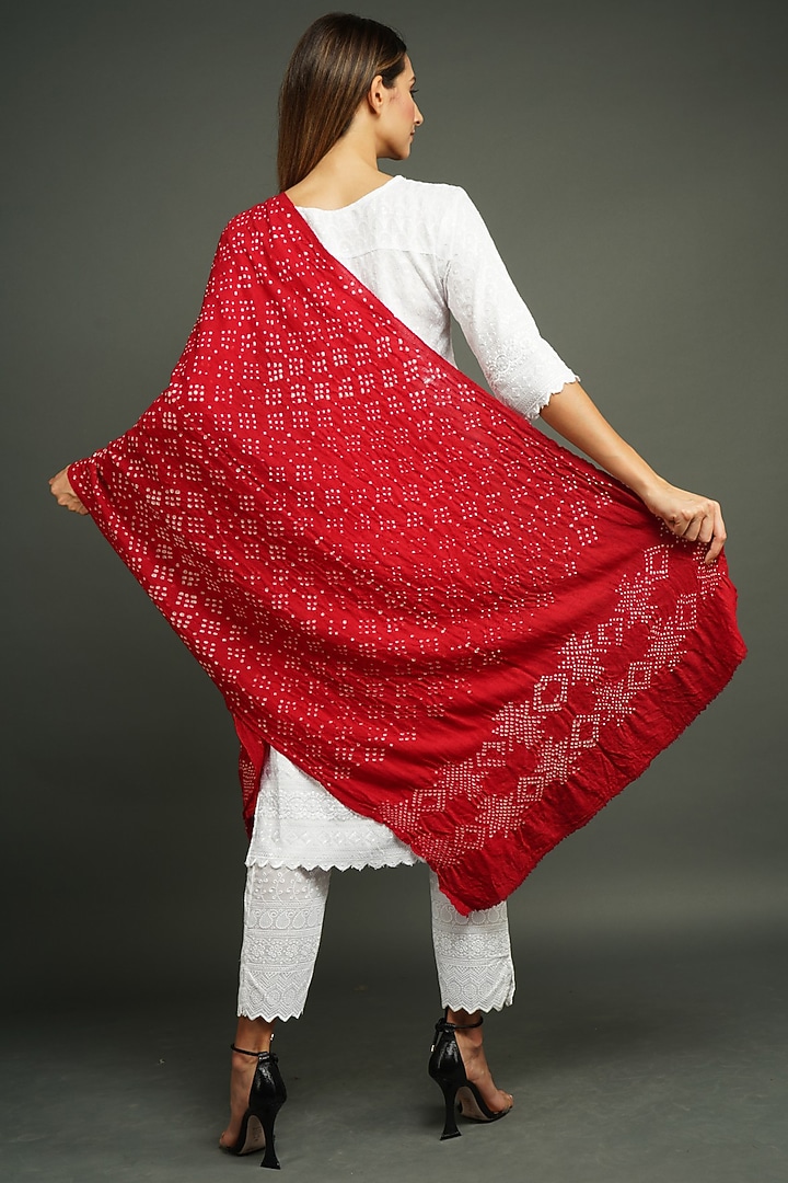 Red Bandhani Stole by DUSALA ACCESSORIES at Pernia's Pop Up Shop