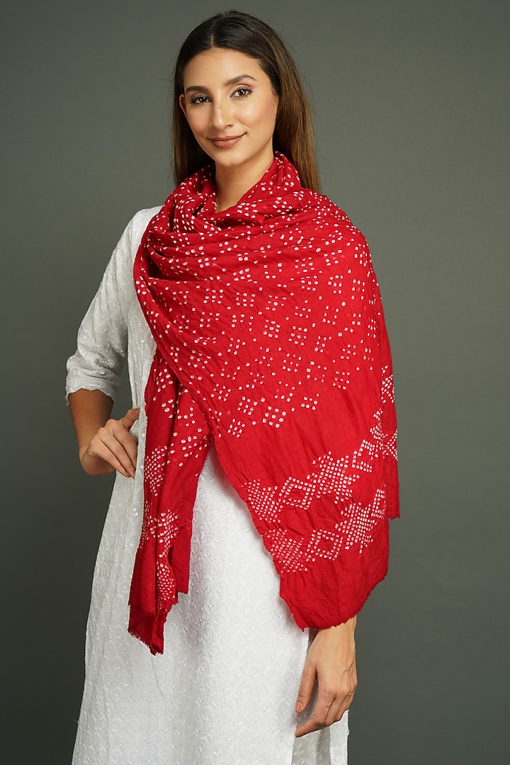 Red Bandhani Stole by DUSALA ACCESSORIES at Pernia's Pop Up Shop