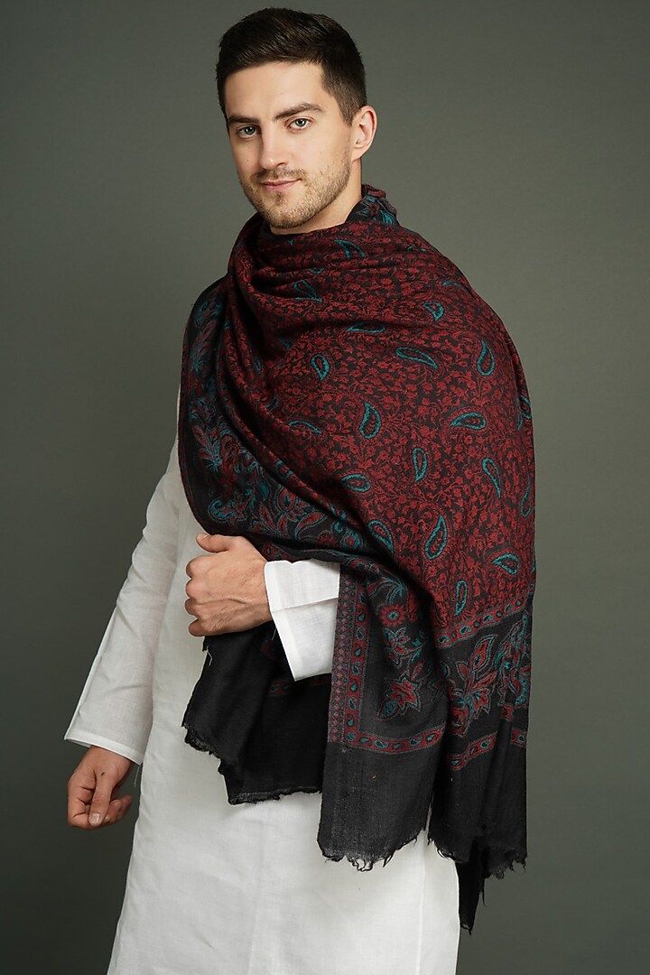 Multi Colored Gulbandi Stole by Dusala Men at Pernia's Pop Up Shop