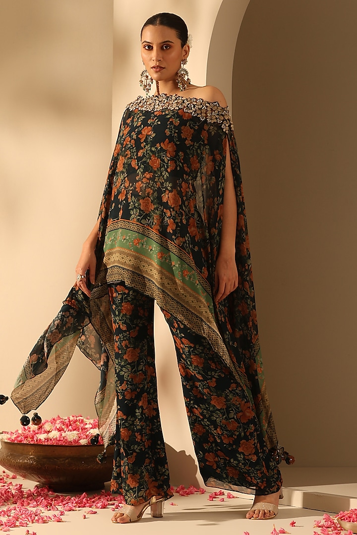 Black Georgette Printed Kurta Set by Dusala India at Pernia's Pop Up Shop