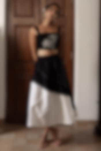 Black Cotton Linen Hand Embroidered Cropped Top by DVAI at Pernia's Pop Up Shop
