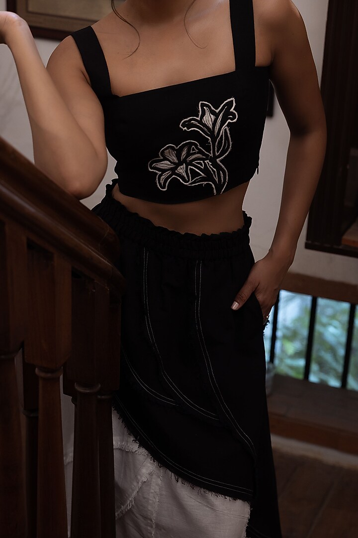 Black Cotton Linen Hand Embroidered Cropped Top by DVAI at Pernia's Pop Up Shop