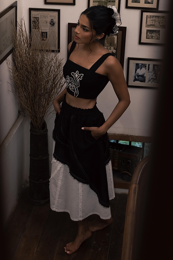 Black Cotton Linen Hand Embroidered Cropped Top by DVAI at Pernia's Pop Up Shop