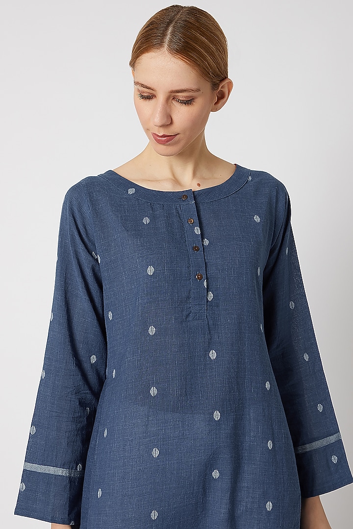 Indigo Blue Gathered Kurta by DVAA at Pernia's Pop Up Shop