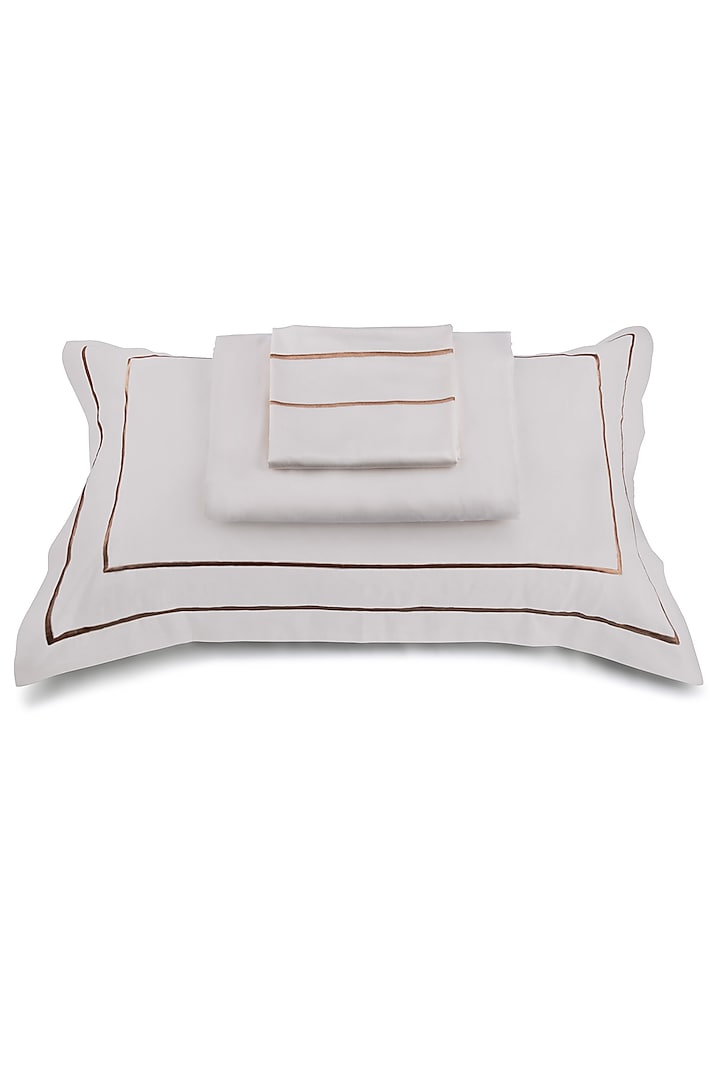 Cream Cotton Bedsheet Set (Set of 3) by Veda Homes