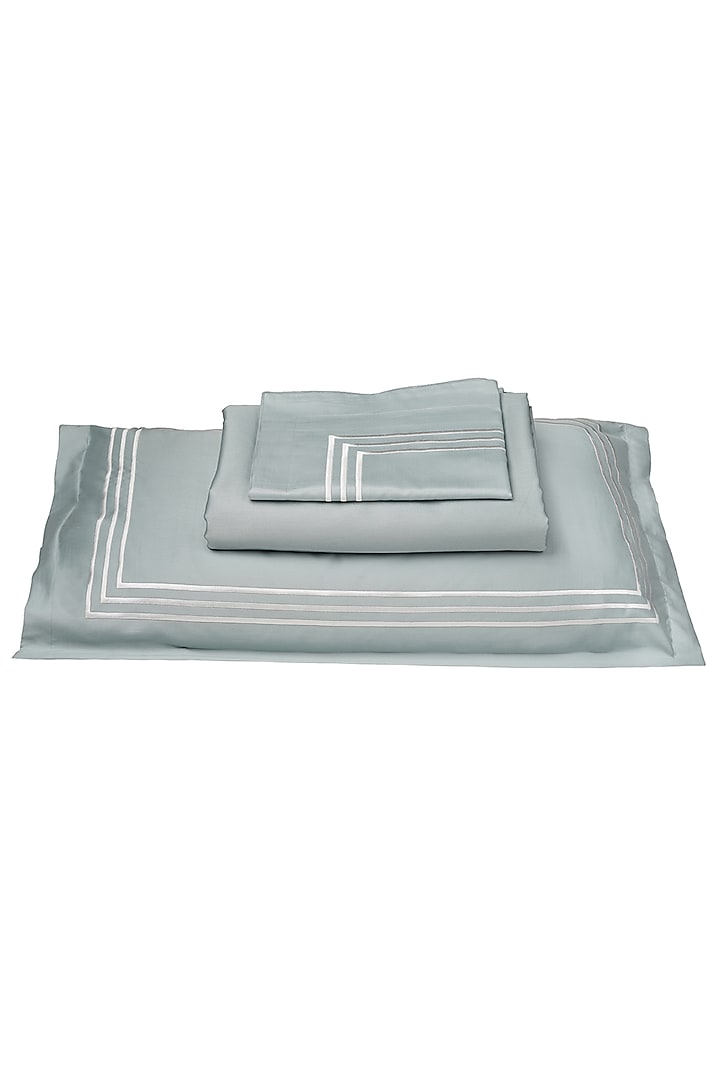 Frosty Green Cotton Bedsheet Set by Veda Homes