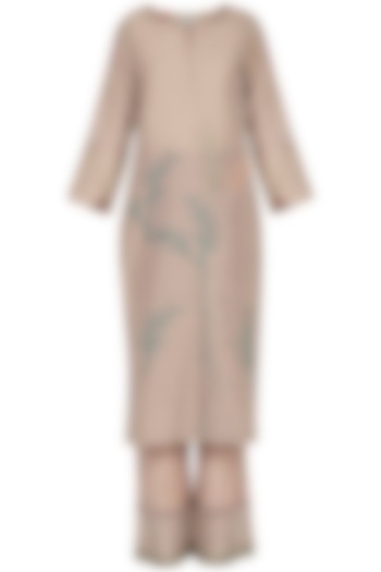 Sand Embroidered Kurta Set by Devnaagri at Pernia's Pop Up Shop