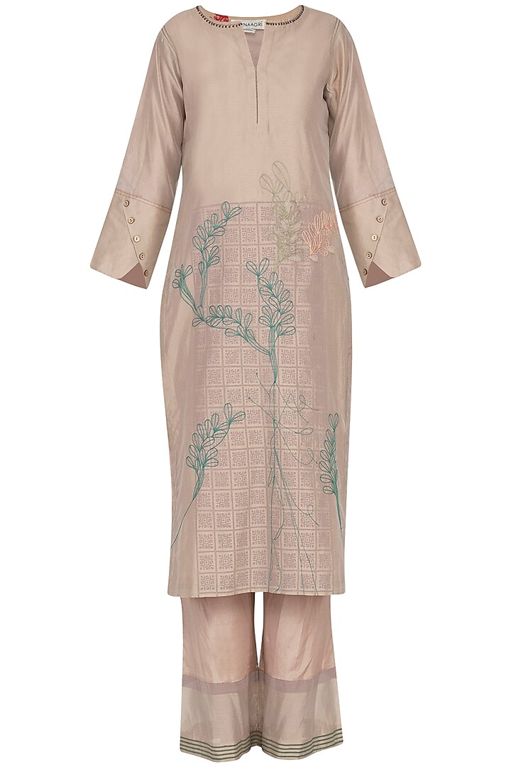 Sand Embroidered Kurta Set by Devnaagri at Pernia's Pop Up Shop