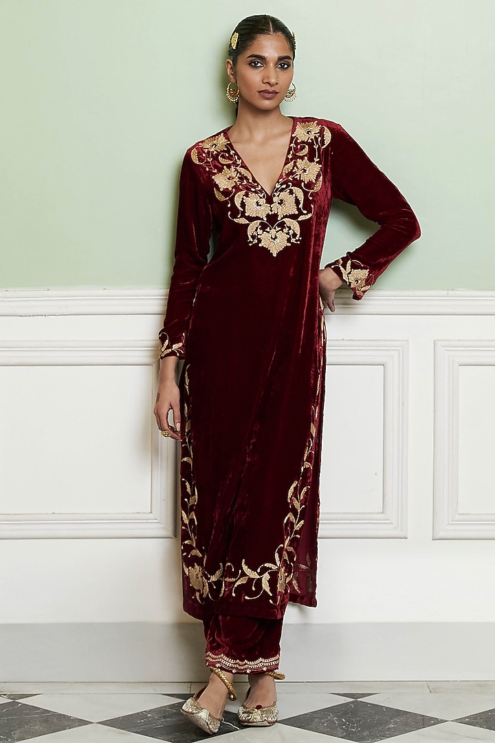 Maroon Velvet Zardosi Embroidered Straight Kurta Set by Devnaagri at Pernia's Pop Up Shop