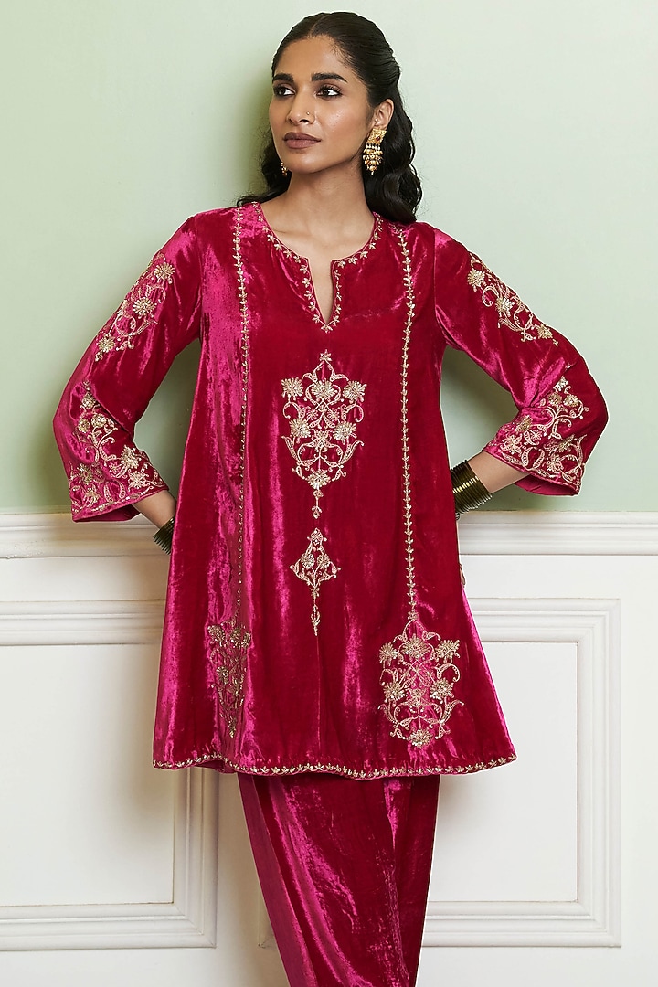 Fuchsia Pink Velvet Zardosi Embroidered Short Kurta Set by Devnaagri at Pernia's Pop Up Shop