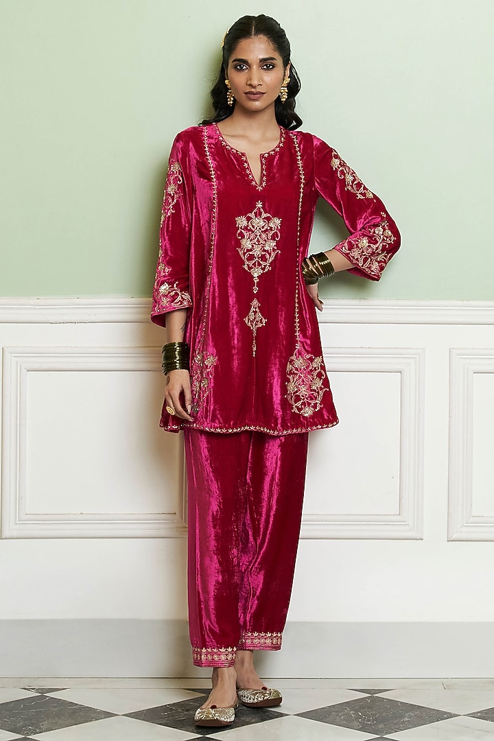 Fuchsia Pink Velvet Zardosi Embroidered Short Kurta Set by Devnaagri at Pernia's Pop Up Shop