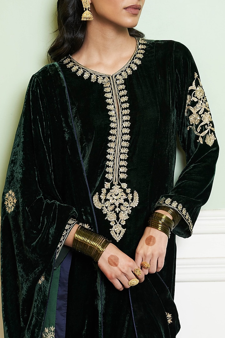 Emerald Green Velvet Zardosi Embroidered Straight Kurta Set by Devnaagri at Pernia's Pop Up Shop