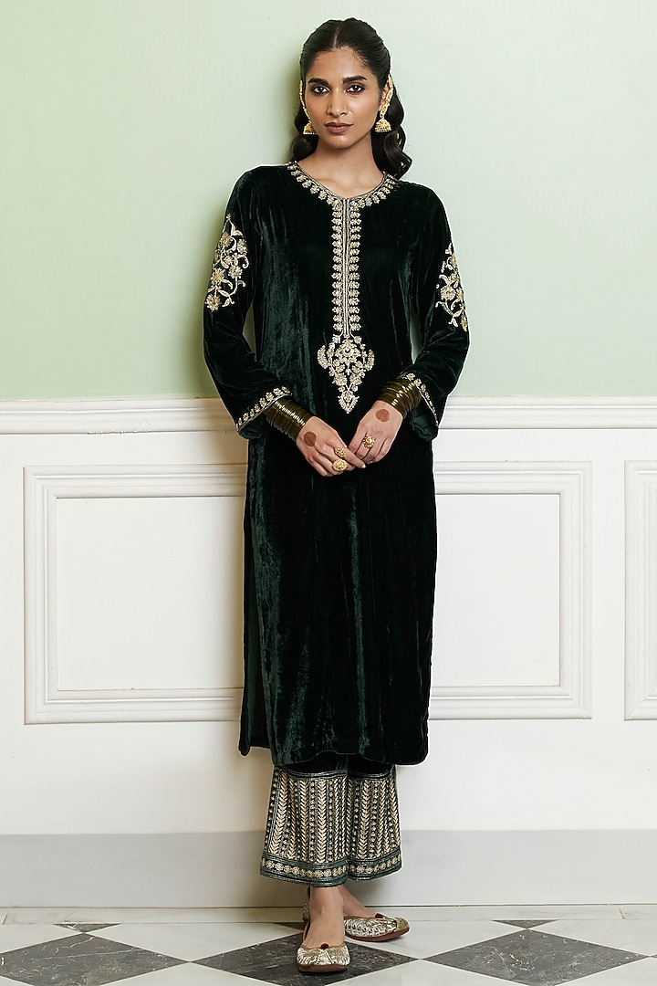 Emerald Green Velvet Zardosi Embroidered Straight Kurta Set by Devnaagri at Pernia's Pop Up Shop