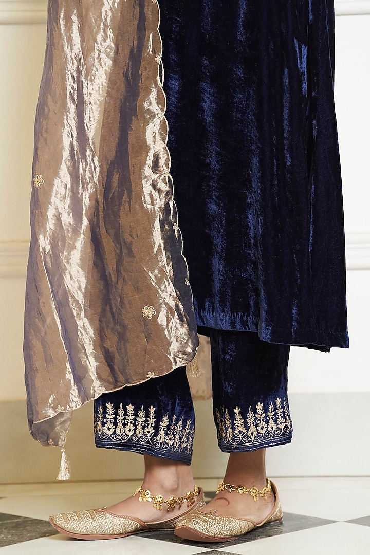 Navy Blue Velvet Zardosi Embroidered Straight Kurta Set by Devnaagri at Pernia's Pop Up Shop