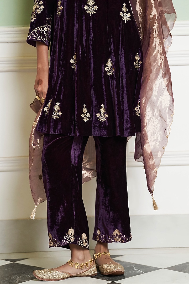 Deep Purple Velvet Zardosi Embroidered Straight Kurta Set by Devnaagri at Pernia's Pop Up Shop