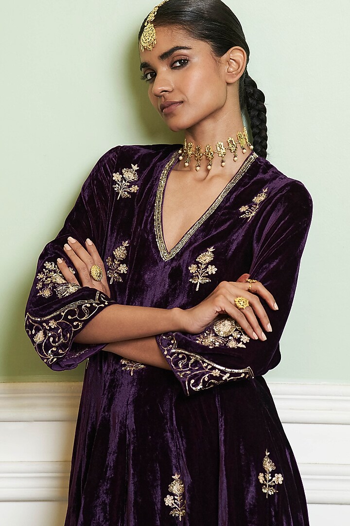 Deep Purple Velvet Zardosi Embroidered Straight Kurta Set by Devnaagri at Pernia's Pop Up Shop