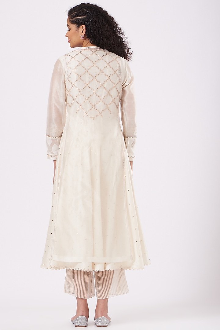 Ivory Embroidered Wedding Anarkali Set by Devnaagri at Pernia's Pop Up Shop