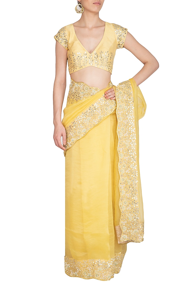 Yellow Embroidered Reception Saree Set by Devnaagri at Pernia's Pop Up Shop