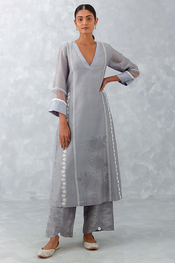 Grey Chanderi Embroidered & Printed Kurta Set by Devnaagri at Pernia's Pop Up Shop