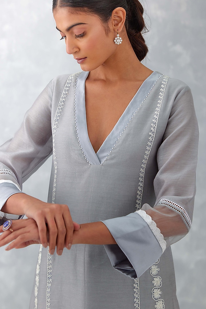 Grey Chanderi Embroidered & Printed Kurta Set by Devnaagri at Pernia's Pop Up Shop
