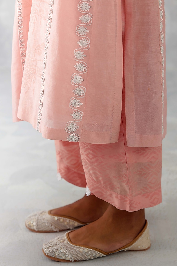 Blush Pink Chanderi Embroidered & Printed Kurta Set by Devnaagri at Pernia's Pop Up Shop