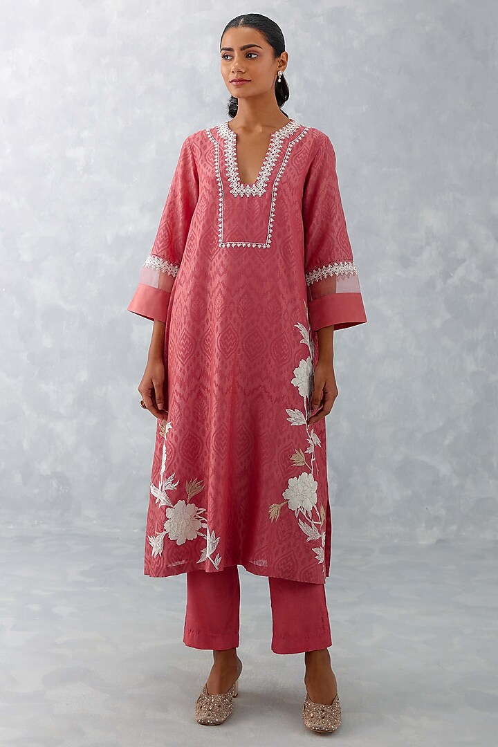 Rose Pink Chanderi Embroidered & Printed Kurta Set by Devnaagri at Pernia's Pop Up Shop