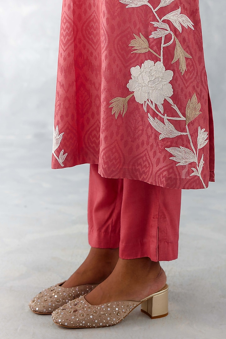 Rose Pink Chanderi Embroidered & Printed Kurta Set by Devnaagri at Pernia's Pop Up Shop