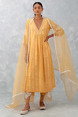 Peach Chanderi Embroidered & Printed Kurta Set by Devnaagri
