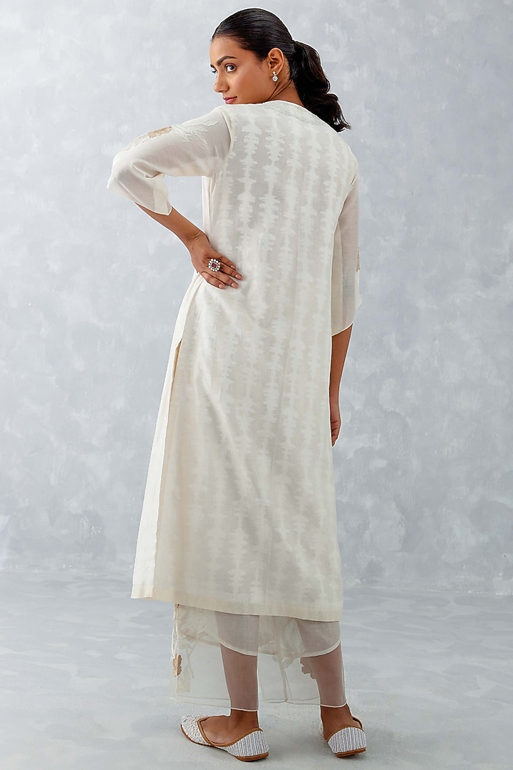Ivory Chanderi Embroidered & Printed Kurta Set by Devnaagri at Pernia's Pop Up Shop